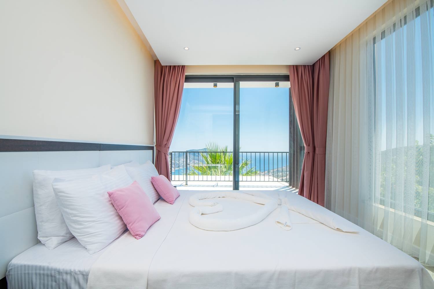 5 bedroom villa mamma mia 1085