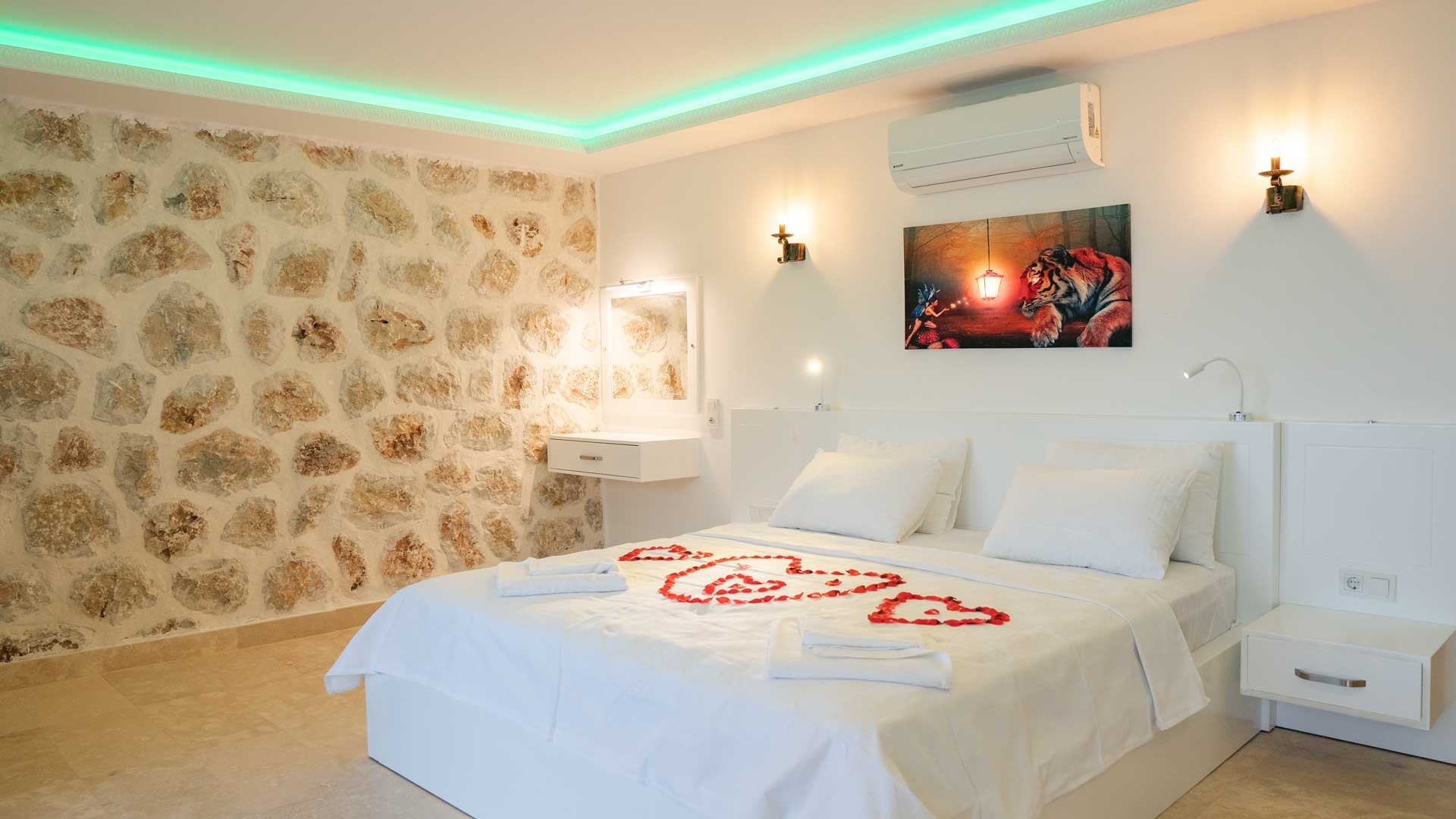 2 bedrooms villa  1045